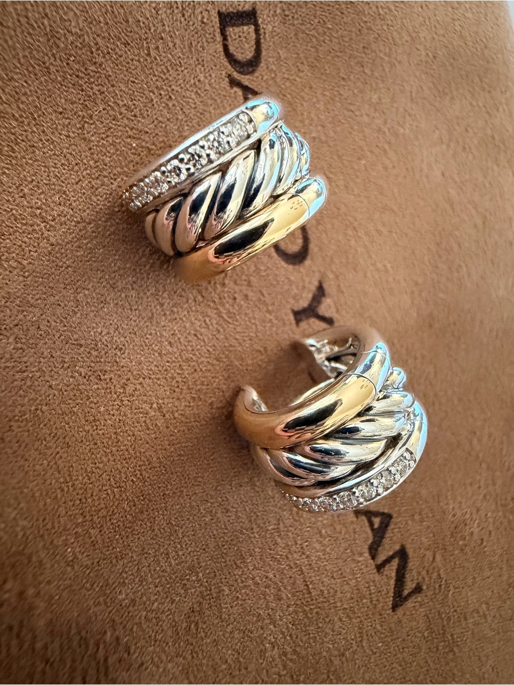 DAVID YURMAN MERCER HUGGIE HOOP EARRINGS - Picture 11 of 13